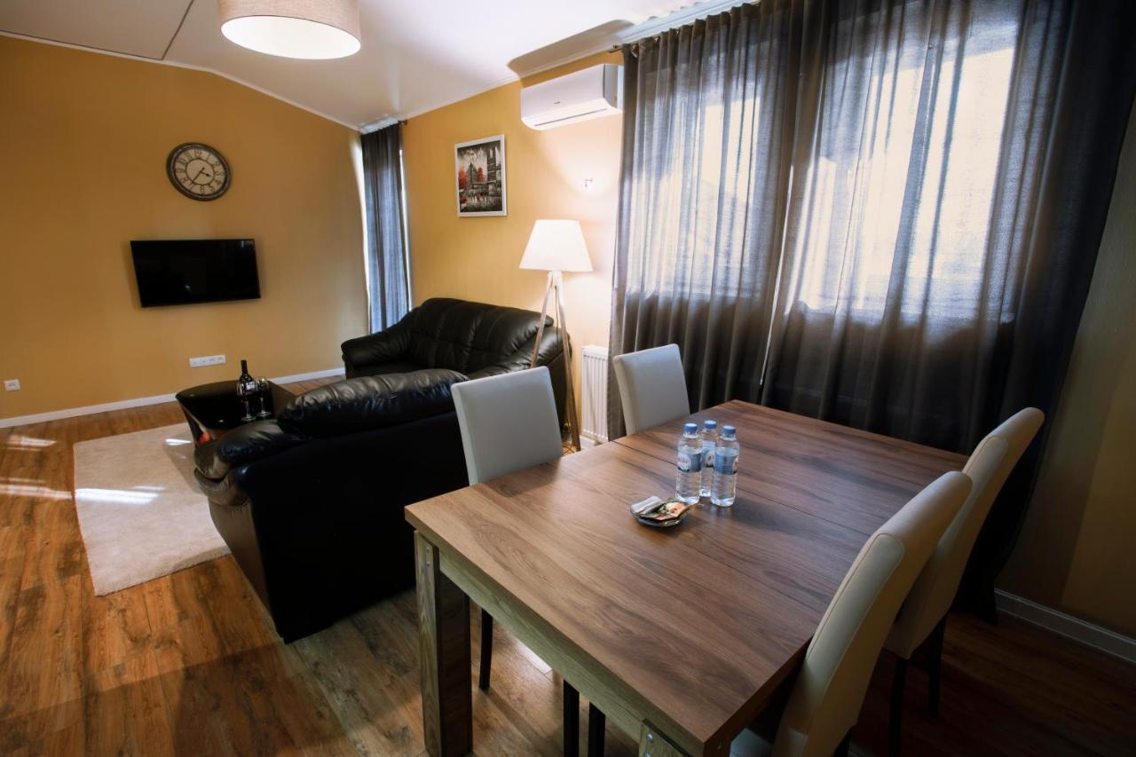 Apart Hotel West Tbilisi Exterior photo