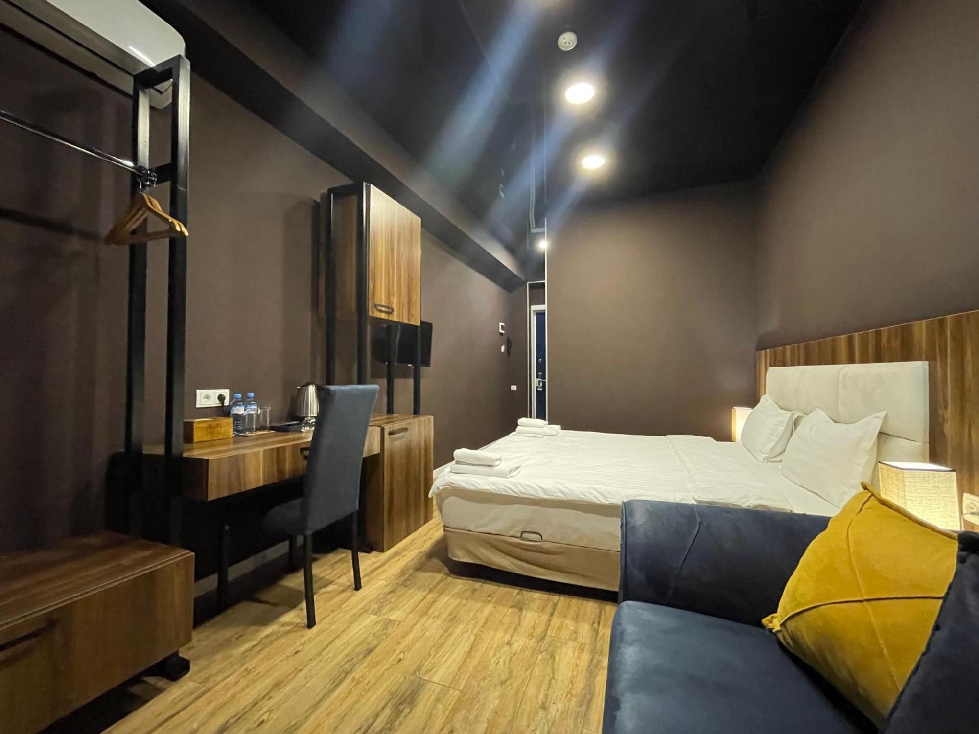 Apart Hotel West Tbilisi Exterior photo
