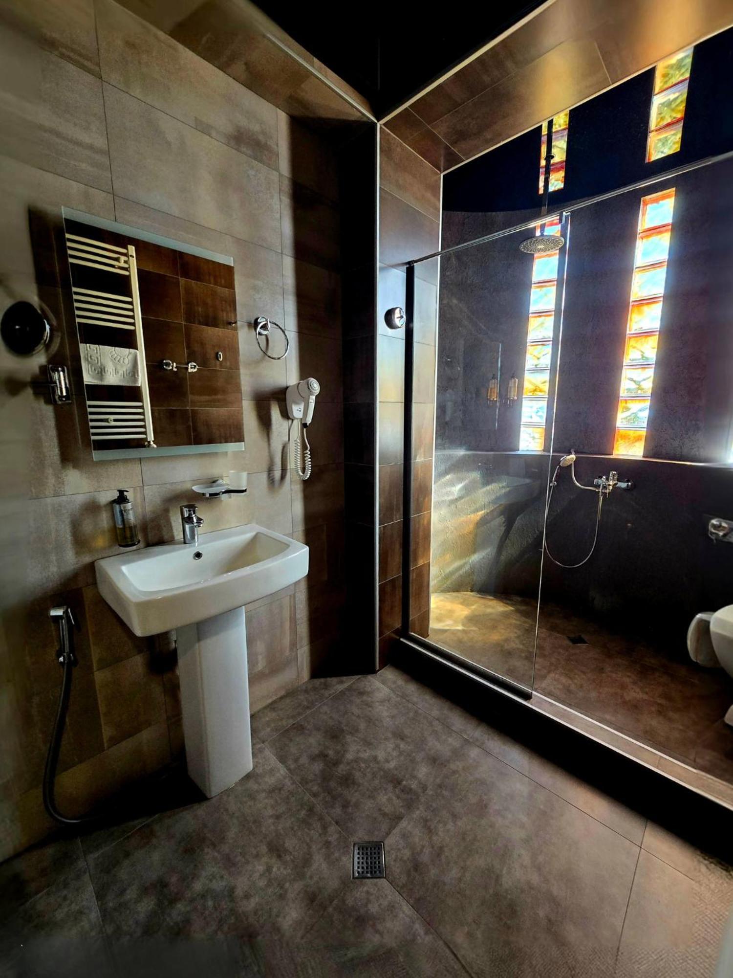 Apart Hotel West Tbilisi Exterior photo