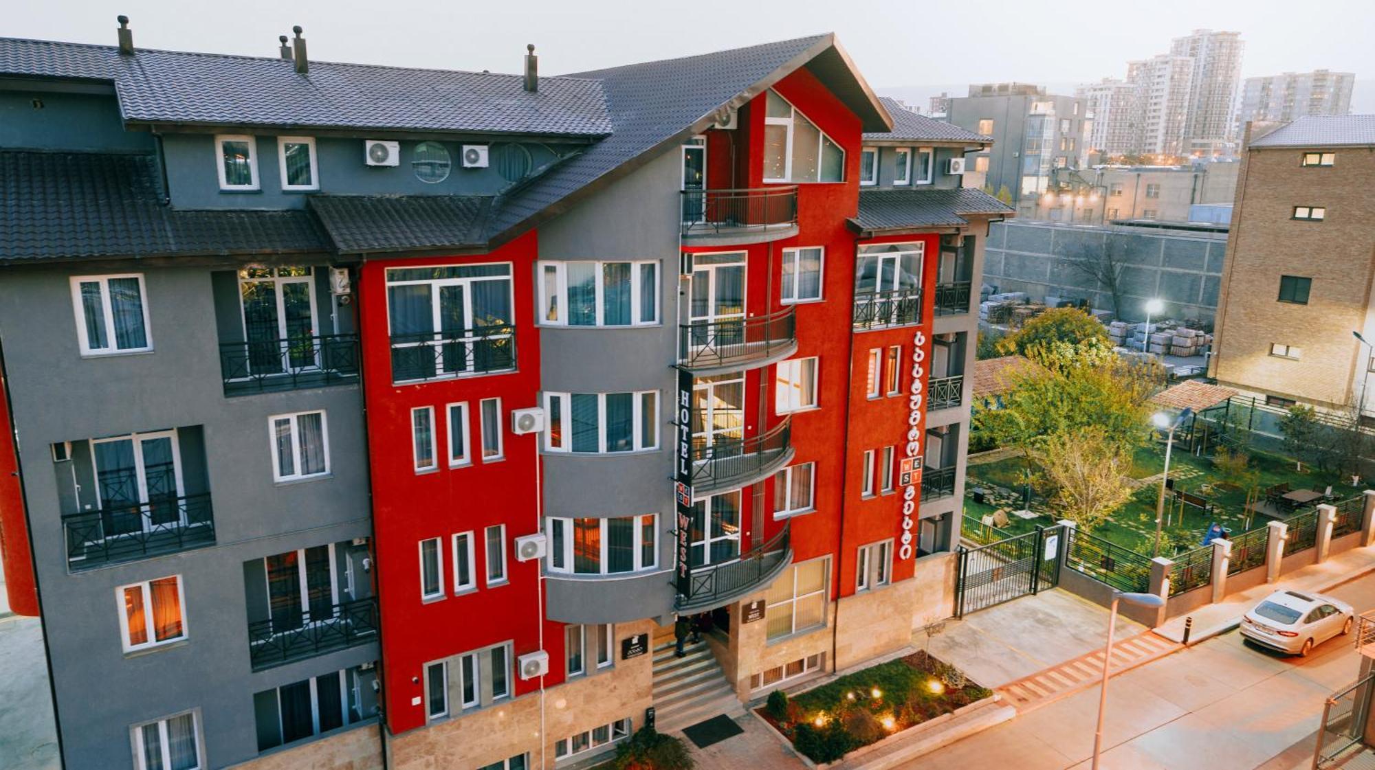 Apart Hotel West Tbilisi Exterior photo